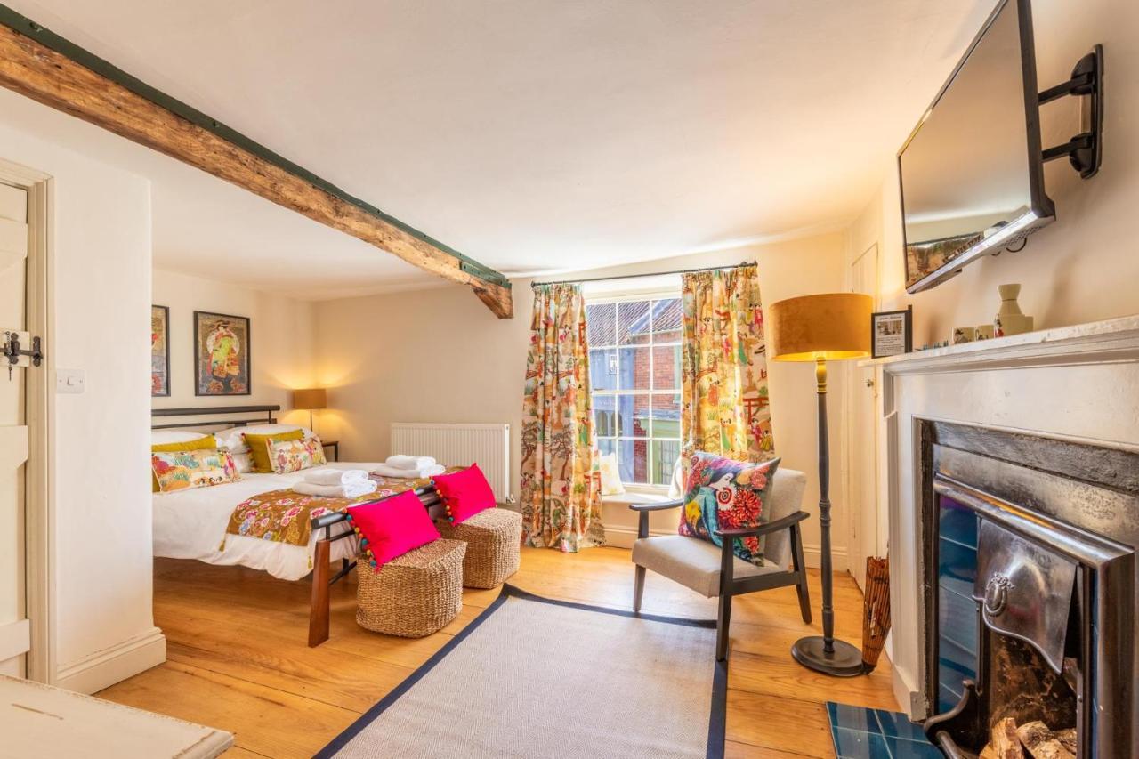 Host & Stay - The Old Paul Pry Holt  Bagian luar foto