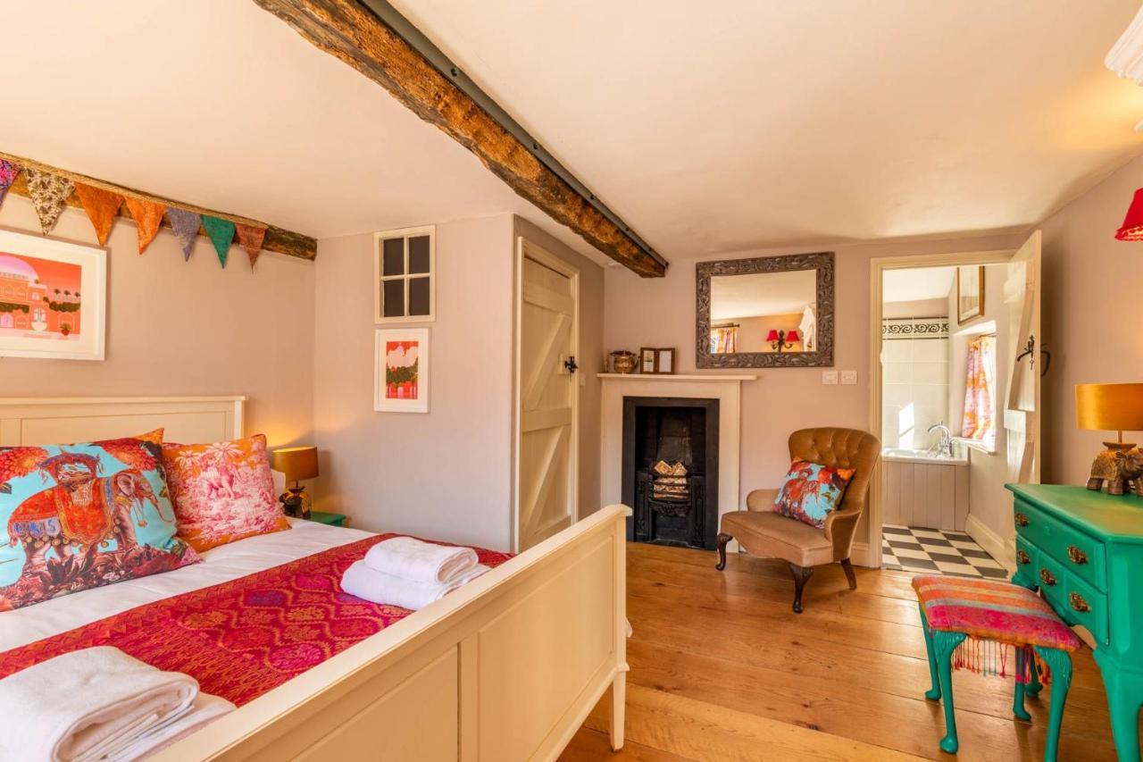 Host & Stay - The Old Paul Pry Holt  Bagian luar foto