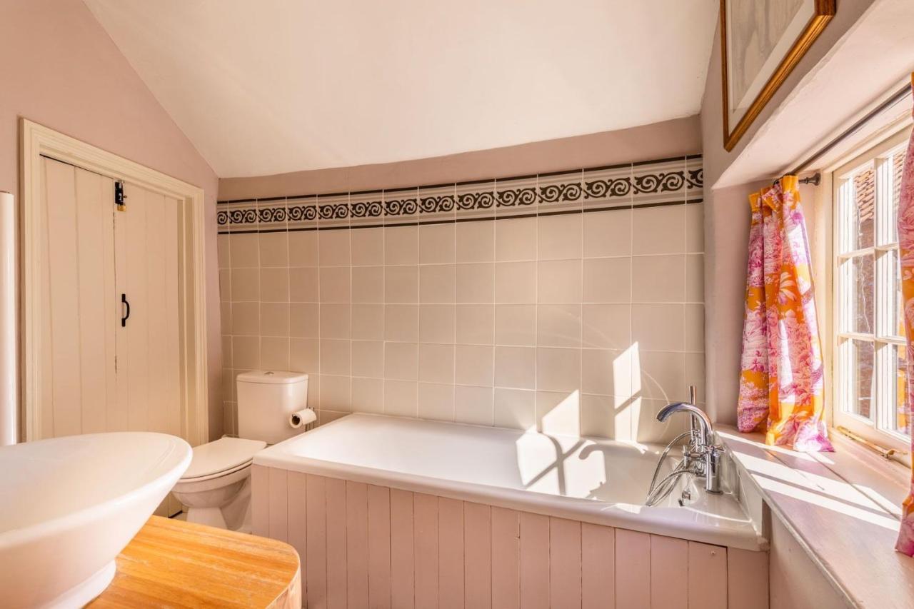 Host & Stay - The Old Paul Pry Holt  Bagian luar foto