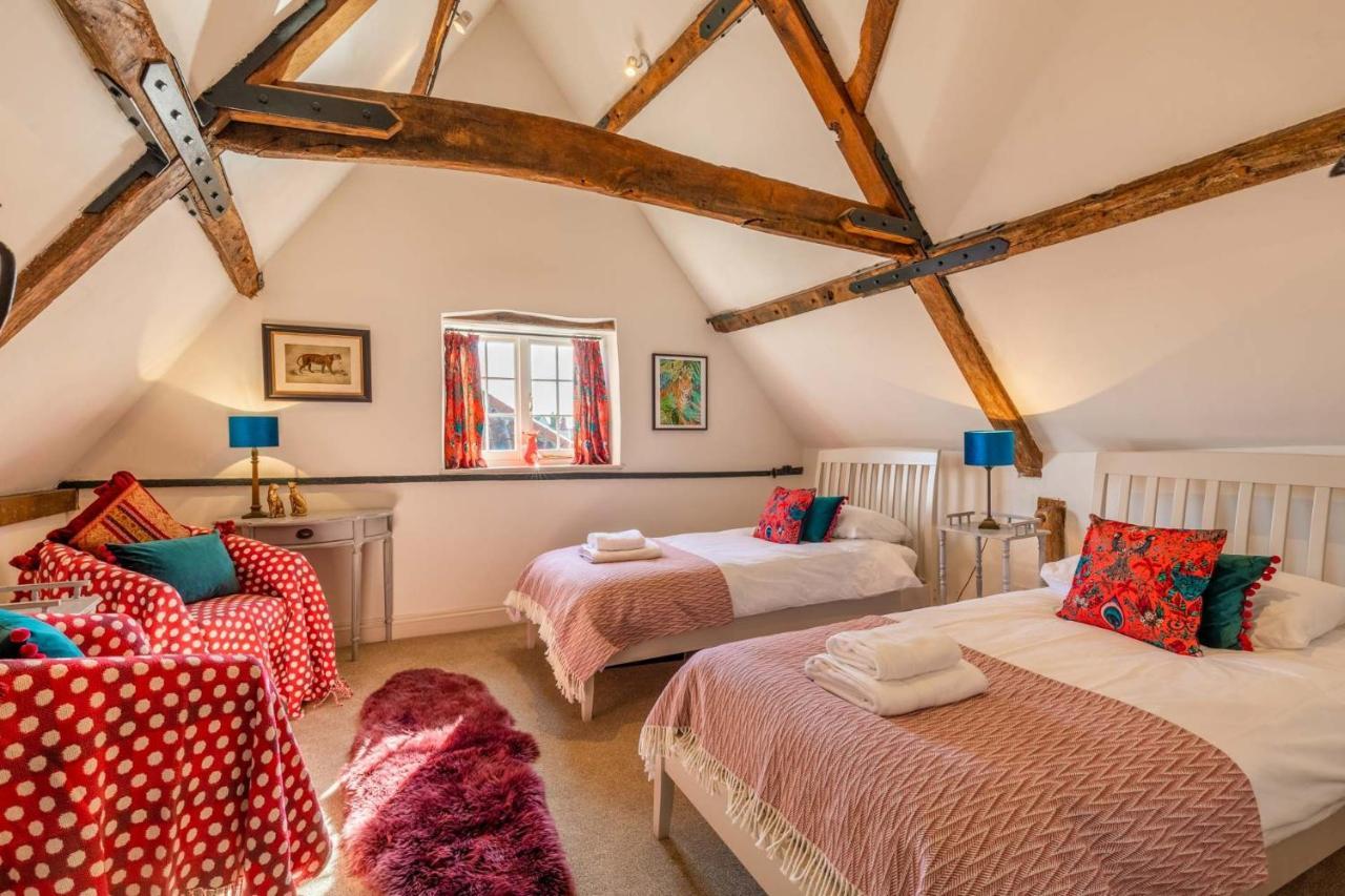 Host & Stay - The Old Paul Pry Holt  Bagian luar foto