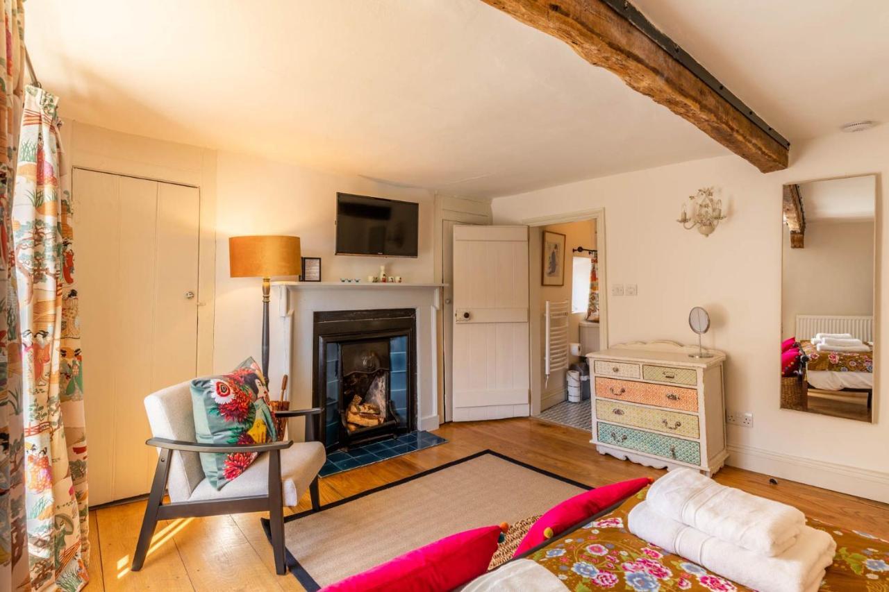 Host & Stay - The Old Paul Pry Holt  Bagian luar foto